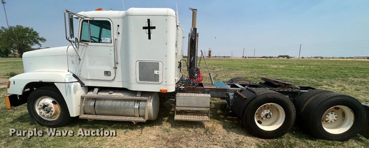 image for item DR1420 1995 Freightliner FLD120  semi truck