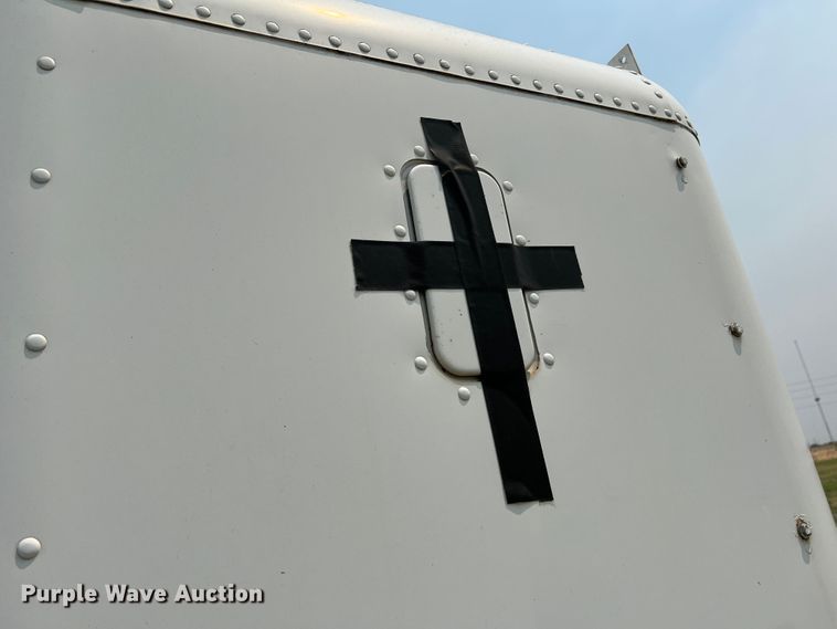 image for item DR1420 1995 Freightliner FLD120  semi truck