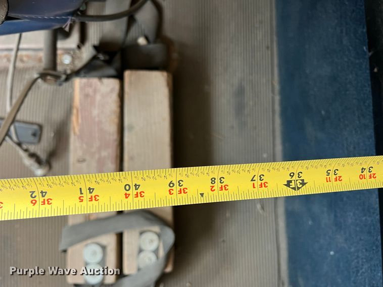 image for item DR1420 1995 Freightliner FLD120  semi truck