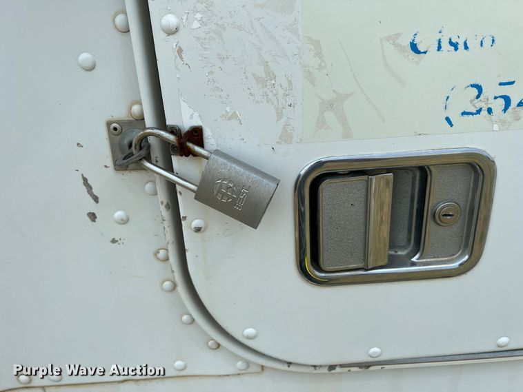 image for item DR1420 1995 Freightliner FLD120  semi truck