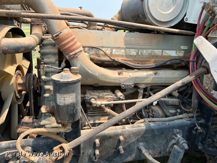 image for item DR1420 1995 Freightliner FLD120  semi truck