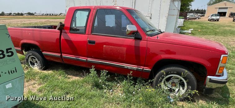 image for item DR1421 1993 Chevrolet C1500  Ext. Cab pickup truck