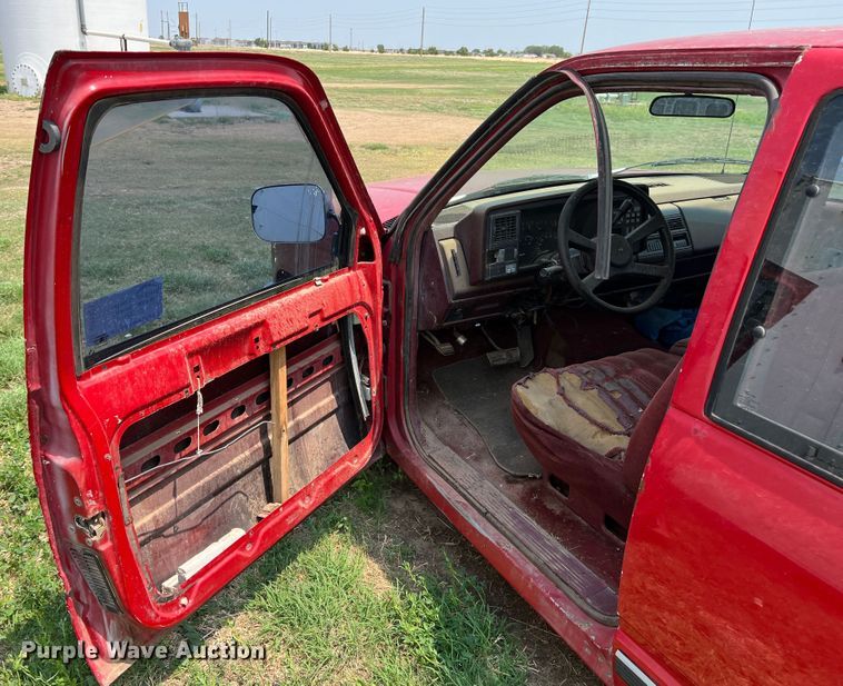 image for item DR1421 1993 Chevrolet C1500  Ext. Cab pickup truck