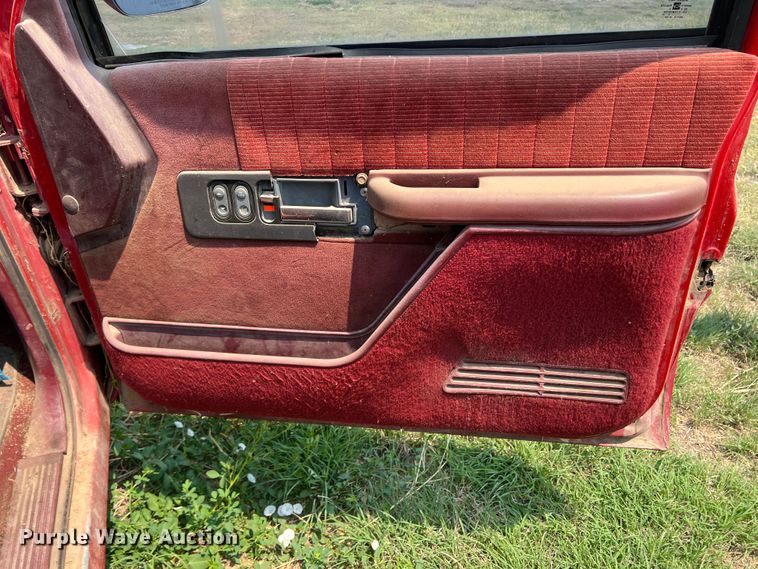 image for item DR1421 1993 Chevrolet C1500  Ext. Cab pickup truck