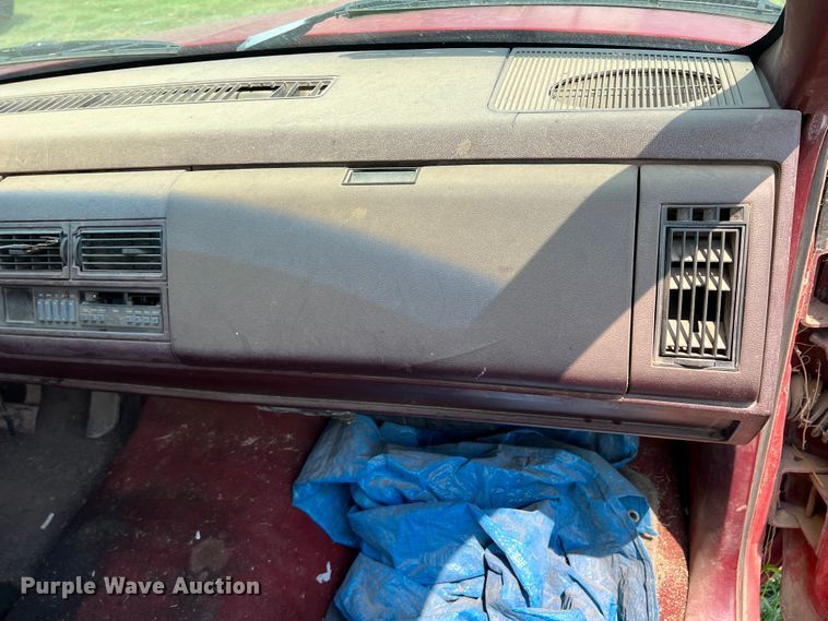 image for item DR1421 1993 Chevrolet C1500  Ext. Cab pickup truck