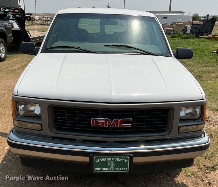 image for item DR1422 1999 GMC Suburban 1500