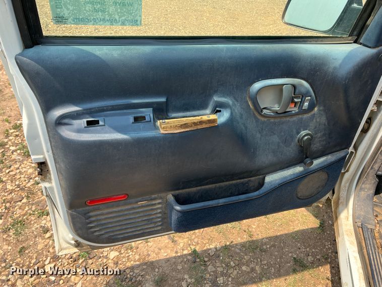 image for item DR1422 1999 GMC Suburban 1500