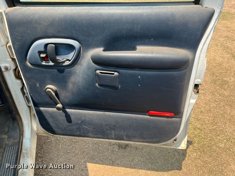 image for item DR1422 1999 GMC Suburban 1500