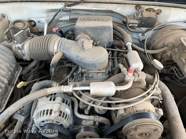 image for item DR1422 1999 GMC Suburban 1500