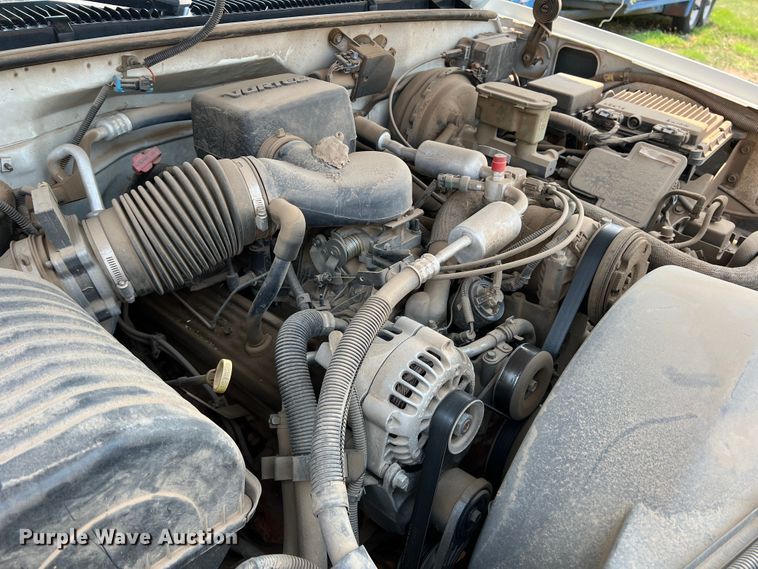 image for item DR1422 1999 GMC Suburban 1500