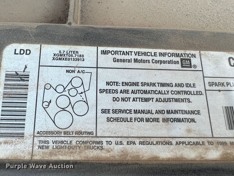 image for item DR1422 1999 GMC Suburban 1500