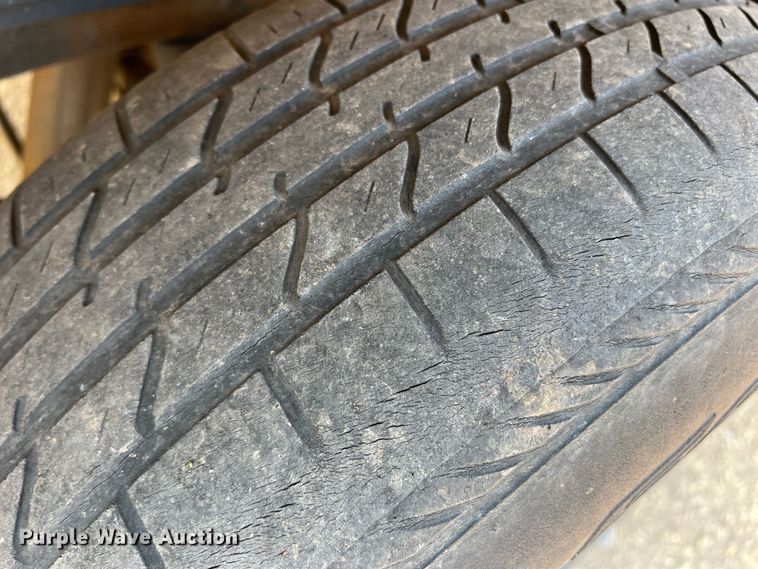 image for item DR1422 1999 GMC Suburban 1500