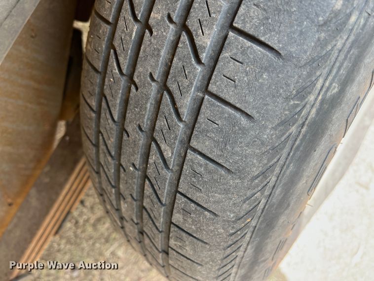 image for item DR1422 1999 GMC Suburban 1500