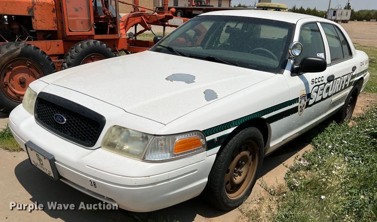 image for item DR1424 2010 Ford Crown Victoria Police Interceptor