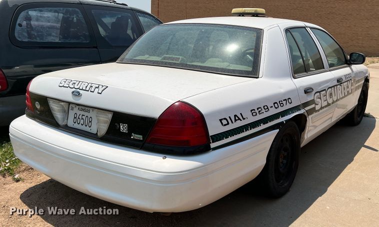 image for item DR1424 2010 Ford Crown Victoria Police Interceptor