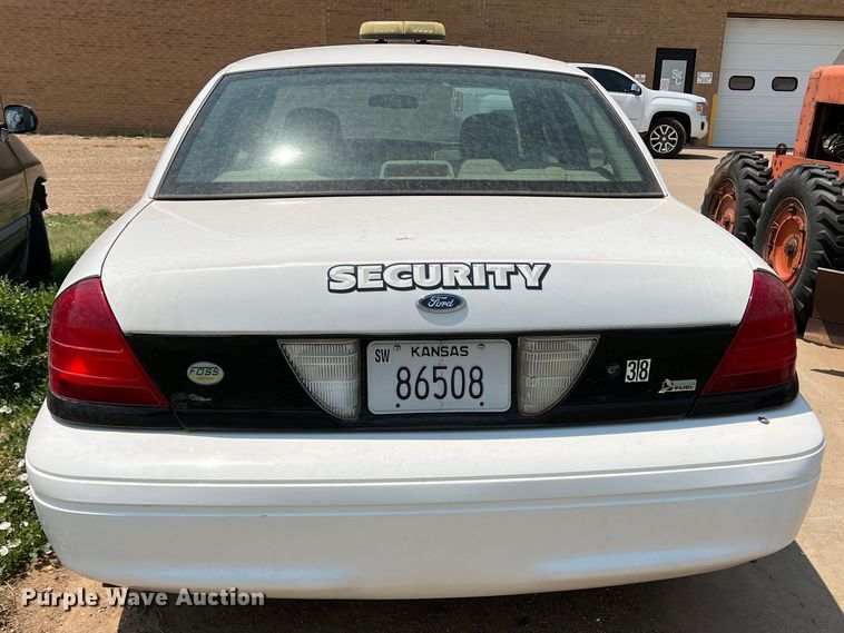 image for item DR1424 2010 Ford Crown Victoria Police Interceptor
