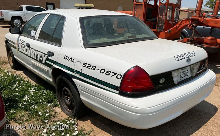 image for item DR1424 2010 Ford Crown Victoria Police Interceptor