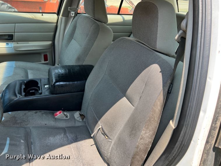 image for item DR1424 2010 Ford Crown Victoria Police Interceptor