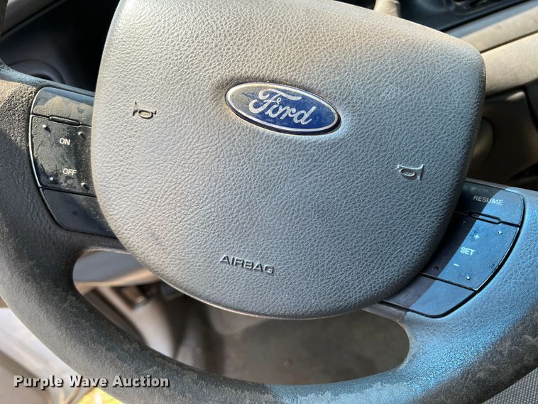 image for item DR1424 2010 Ford Crown Victoria Police Interceptor