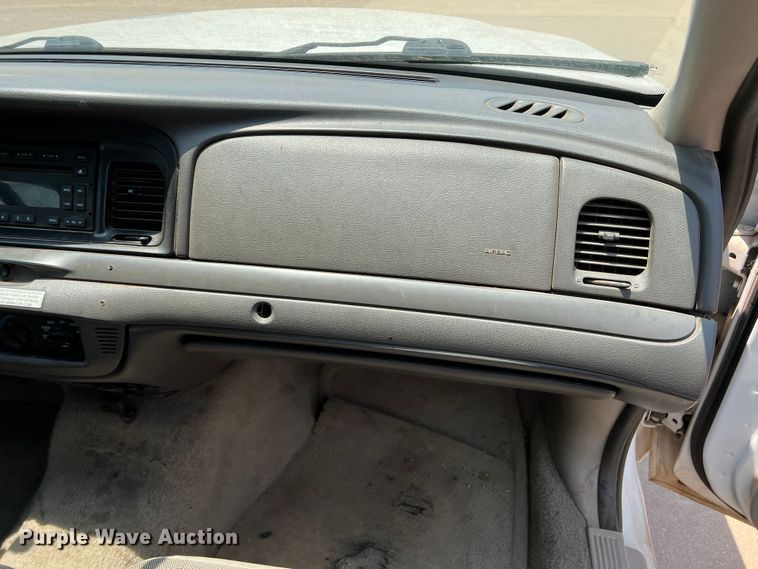 image for item DR1424 2010 Ford Crown Victoria Police Interceptor