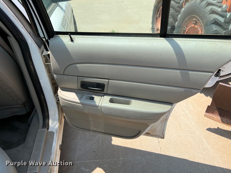 image for item DR1424 2010 Ford Crown Victoria Police Interceptor