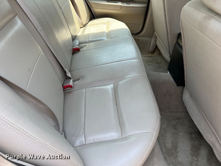 image for item DR1424 2010 Ford Crown Victoria Police Interceptor