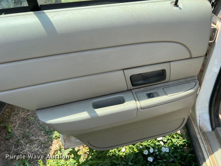 image for item DR1424 2010 Ford Crown Victoria Police Interceptor