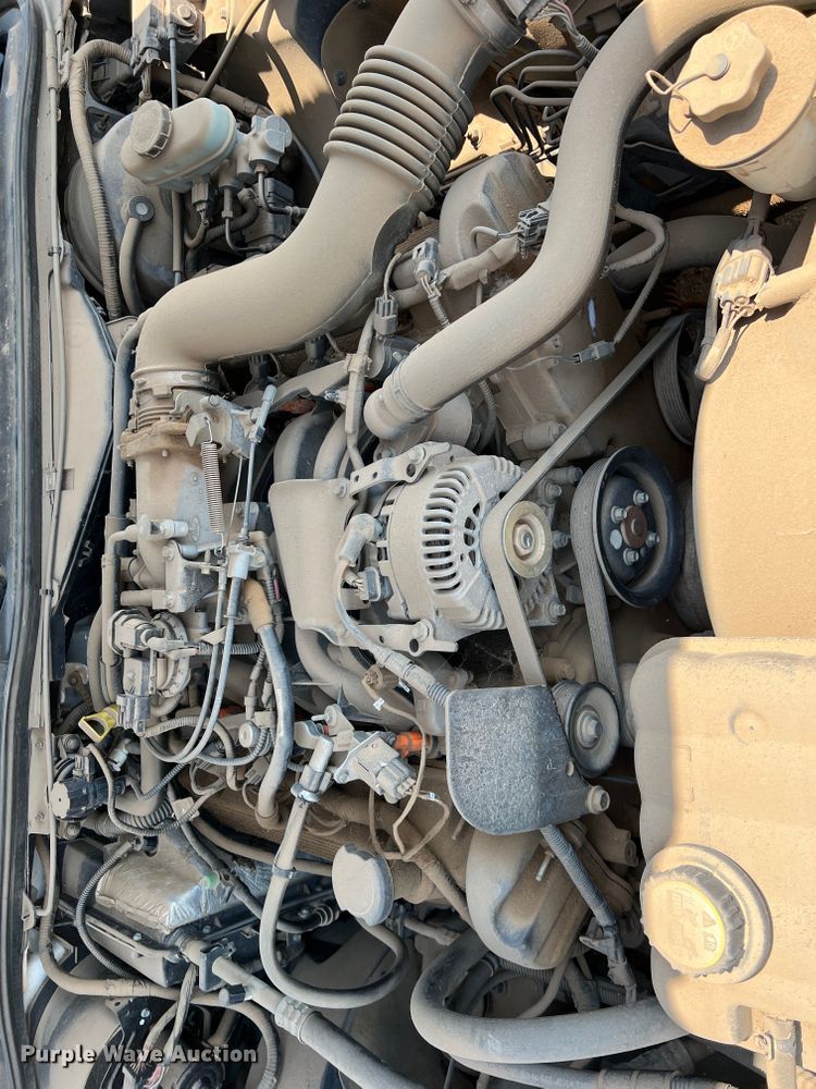 image for item DR1425 2004 Ford Crown Victoria