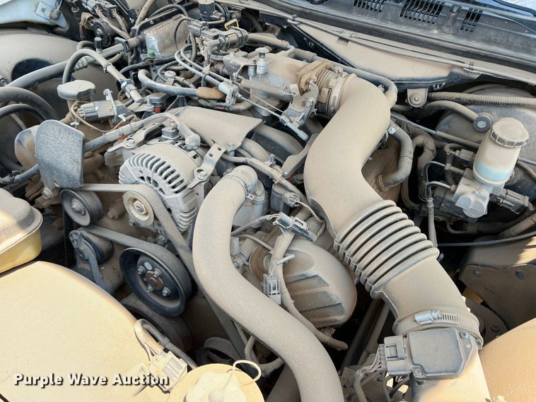 image for item DR1425 2004 Ford Crown Victoria