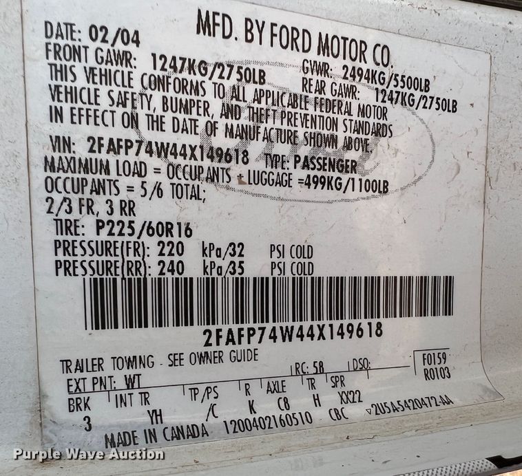 image for item DR1425 2004 Ford Crown Victoria