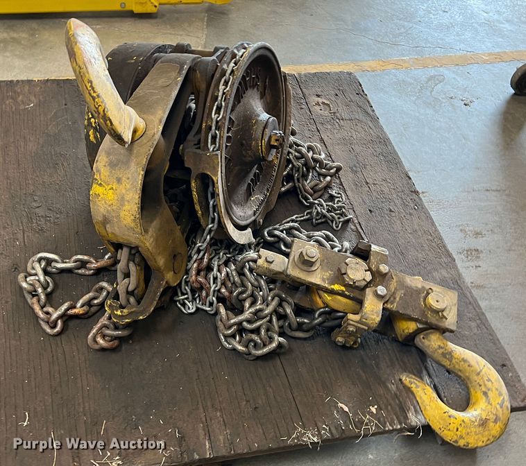 image for item DR1436 Shaw-box  hoist