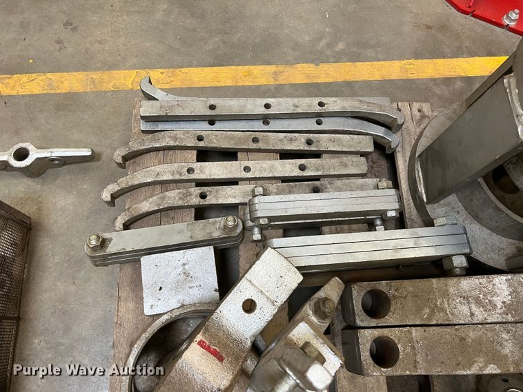 image for item DR1436 Shaw-box  hoist