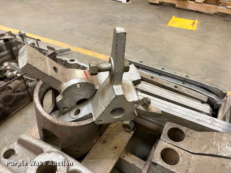 image for item DR1436 Shaw-box  hoist