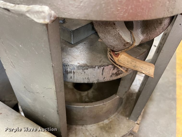 image for item DR1436 Shaw-box  hoist