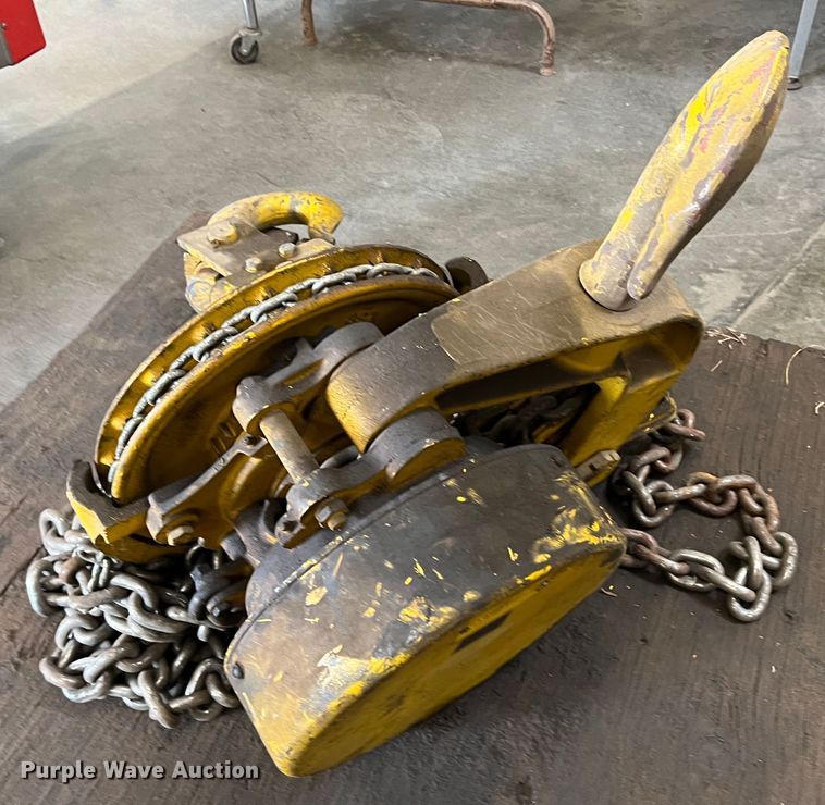 image for item DR1436 Shaw-box  hoist