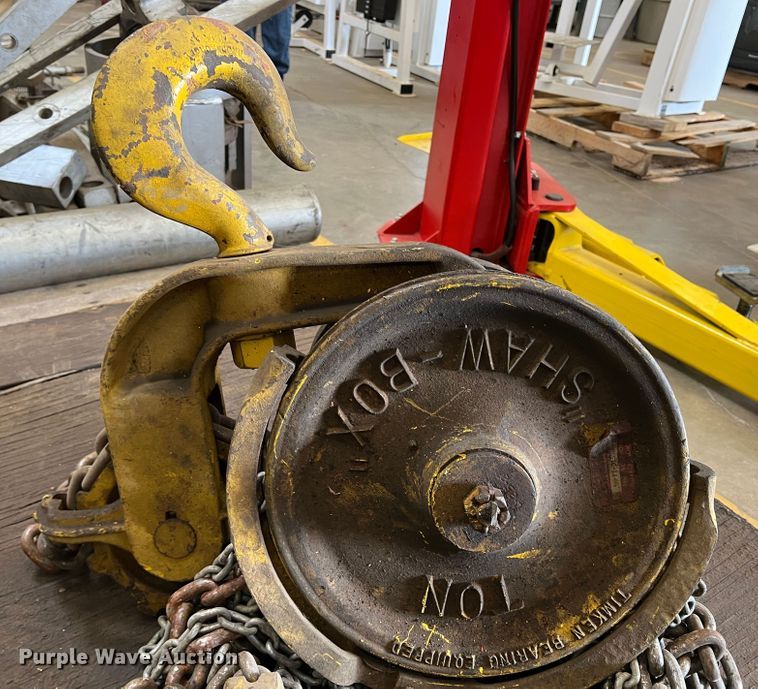 image for item DR1436 Shaw-box  hoist