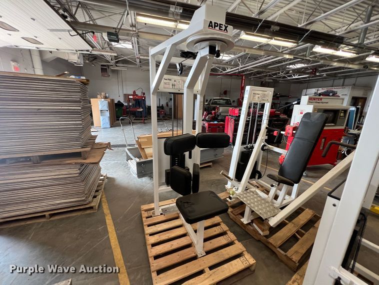 image for item DR1437 Weight lifting machines