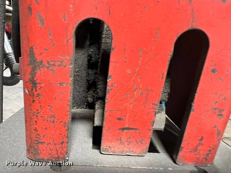 image for item DR1447 Edwards Jaws IV  50 ton ironworker