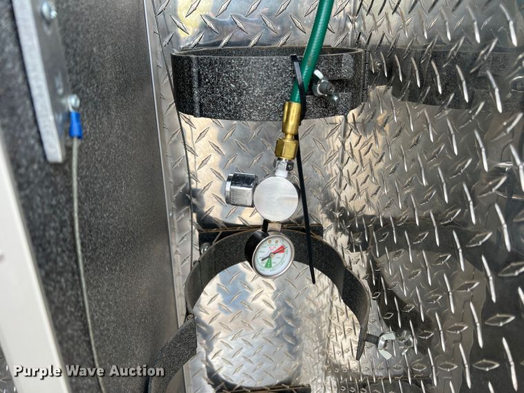 image for item DR1524 1998 Ford E450 Super Duty  ambulance