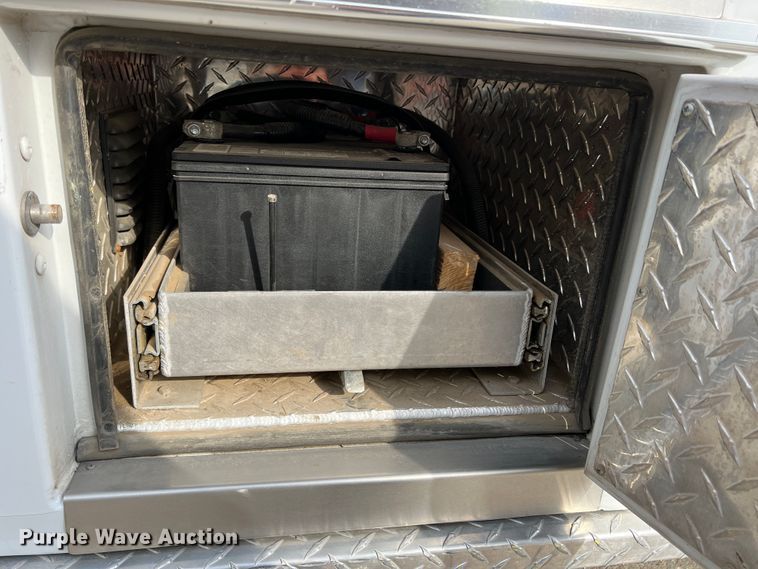 image for item DR1524 1998 Ford E450 Super Duty  ambulance