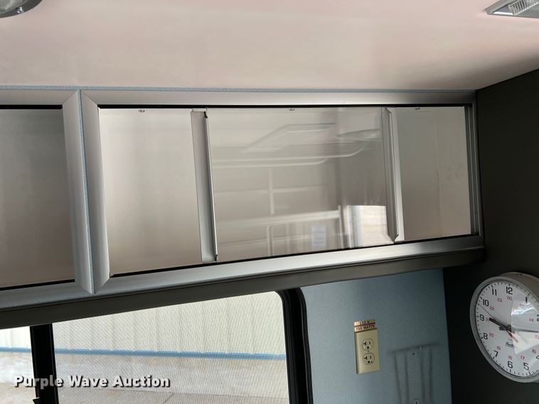 image for item DR1524 1998 Ford E450 Super Duty  ambulance