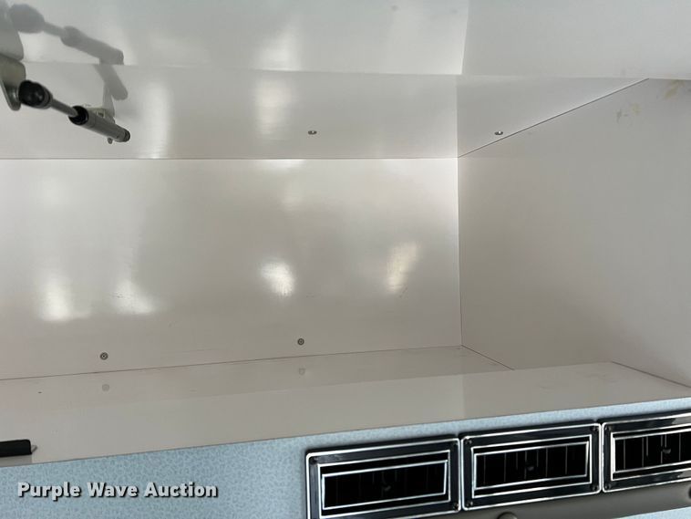 image for item DR1524 1998 Ford E450 Super Duty  ambulance