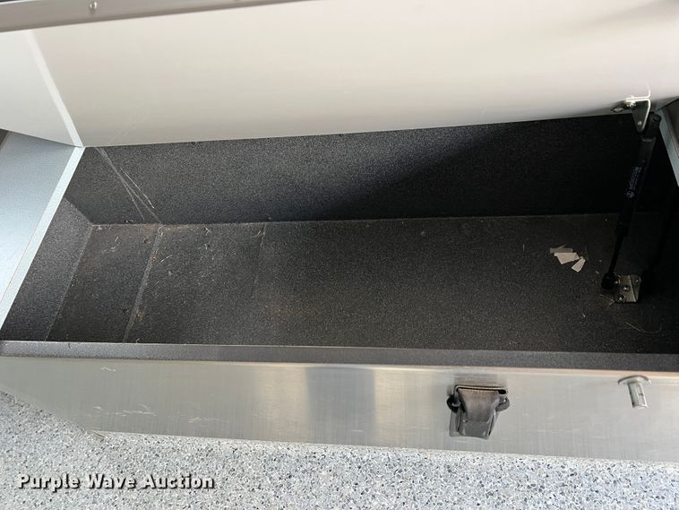 image for item DR1524 1998 Ford E450 Super Duty  ambulance