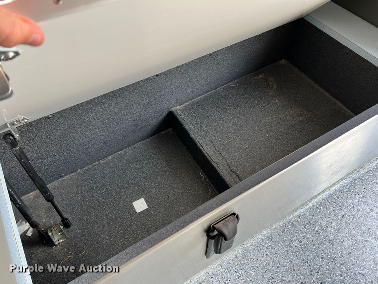 image for item DR1524 1998 Ford E450 Super Duty  ambulance