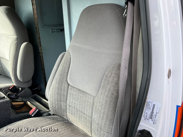 image for item DR1524 1998 Ford E450 Super Duty  ambulance