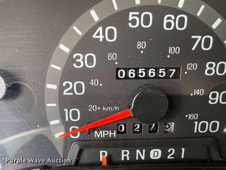 image for item DR1524 1998 Ford E450 Super Duty  ambulance