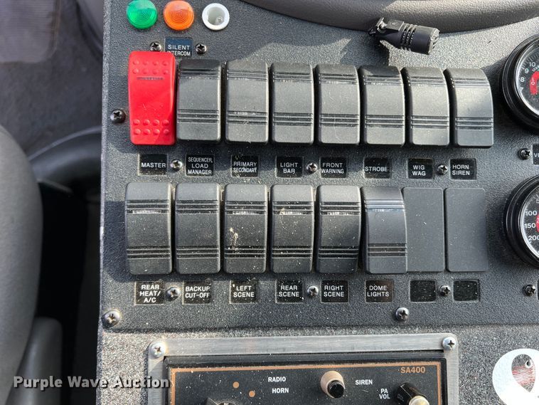 image for item DR1524 1998 Ford E450 Super Duty  ambulance