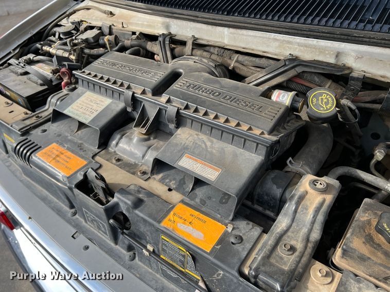 image for item DR1524 1998 Ford E450 Super Duty  ambulance