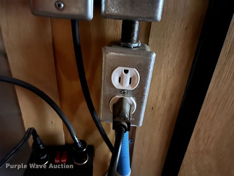 image for item DR1530 2004 Pacer CS716TA2  enclosed cargo trailer