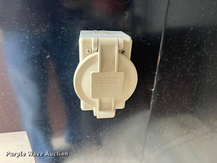 image for item DR1530 2004 Pacer CS716TA2  enclosed cargo trailer